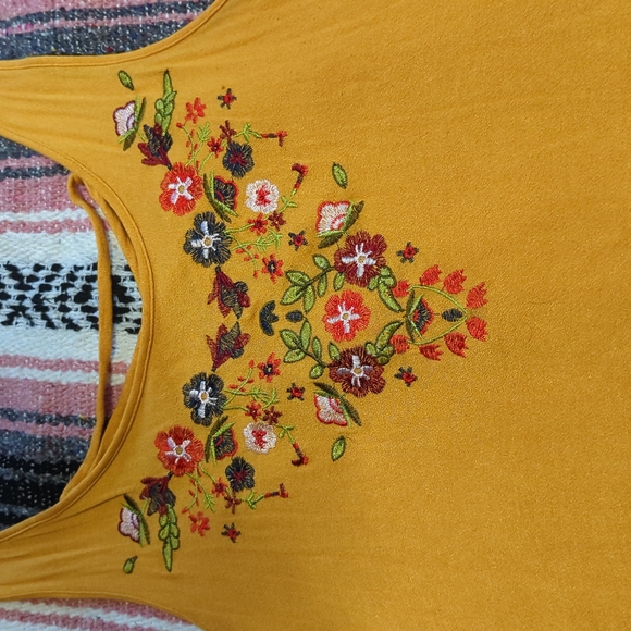 Yellow Embroidered Top - Picture 2 of 4